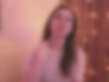oliviavele photo 6