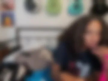 onlystrings webcam preview