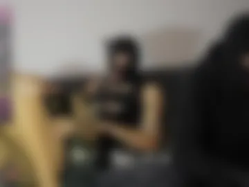ourmediumismeat live webcam preview