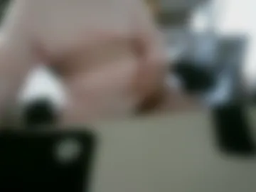pale_prince67 live webcam preview