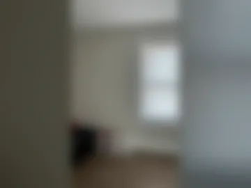 peackinside photo 5