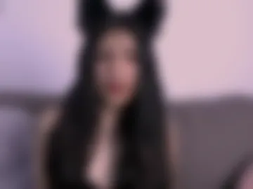 petite_paola photo 8