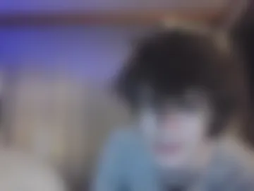 petitebitchsucks live webcam preview
