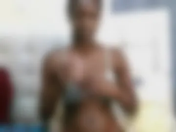 petiteblackjuicy photo 2