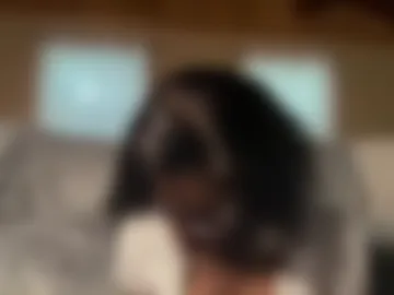 petiteebonymommy live webcam preview
