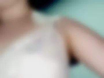 petiteivoryqueen webcam preview
