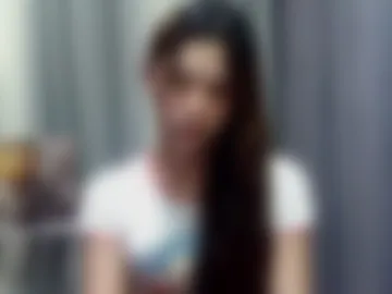 petitemorena_rhian photo 3