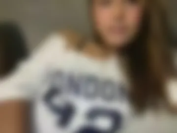 pinky_skylar webcam preview