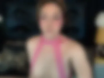 playfullmaniac photo 2