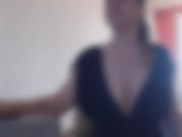 playfulsamira photo 4