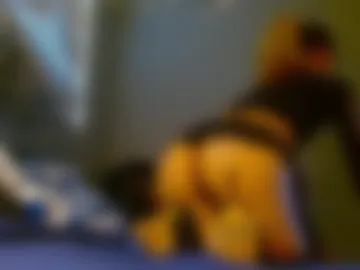 pleasetipyourmaid live webcam preview