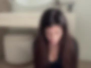 poutyselena photo 3