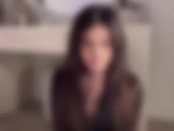 poutyselena photo 2