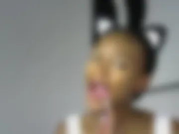 pretty_queennie photo 3