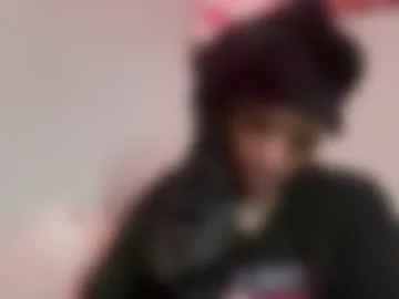 prettyfacefemale webcam preview