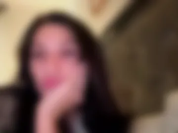prettygirll23 webcam preview