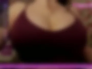 queenayana photo 3