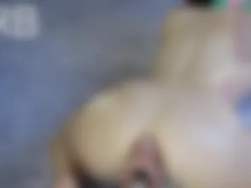 queeneliaa_ webcam preview