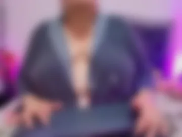 queenmature photo 2