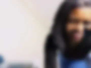 rae_zara webcam preview