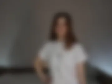 raelenesondag photo 6