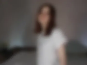 raelenesondag photo 3