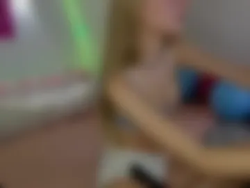 raevella webcam preview
