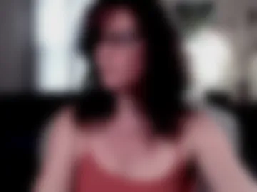 raven_feathers webcam preview