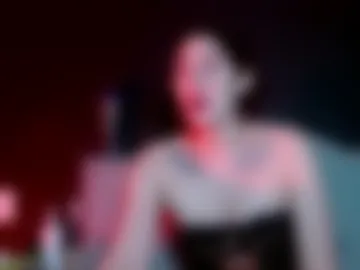 red_moonn photo 6