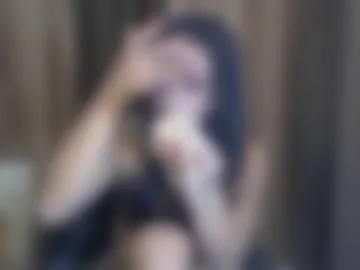 reyna_33mhalia photo 2