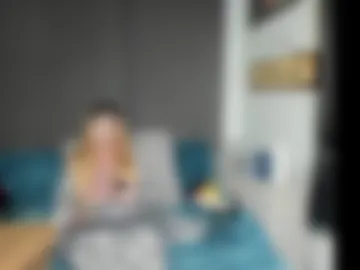 roxihazeleyes photo 5