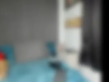 roxihazeleyes photo 2