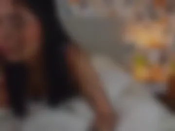 royalechloe photo 3