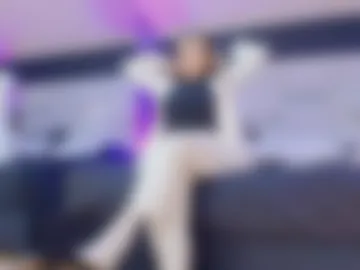 samanthamilf__ webcam preview