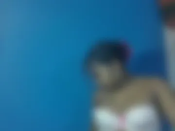 saniazzhh webcam preview