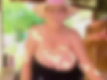 sassy_seasons webcam preview