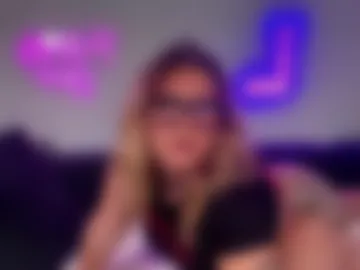 saxxytee photo 3