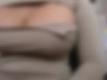 scarlet_whisper photo 5