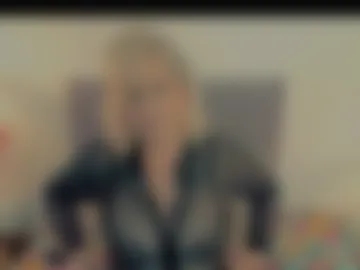 scarlethoot_ photo 2