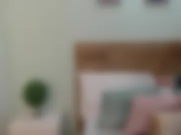 scarletlevis photo 3