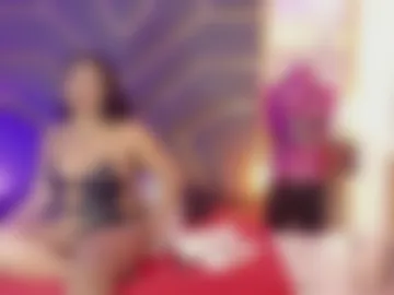 scarletthott1 photo 2