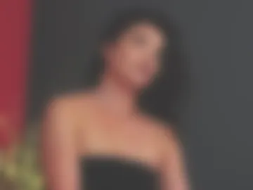 selenaallure photo 7