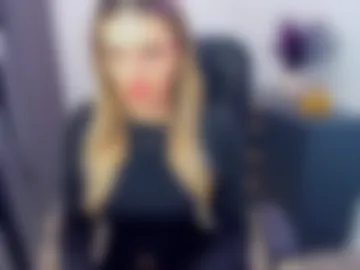 selenaemoore photo 4