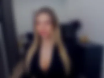 selenaemoore photo 3