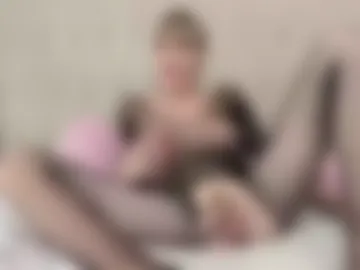 sexy_vania live webcam preview