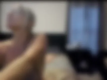sexybeachmom webcam preview