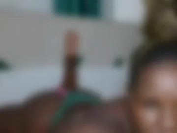 sexyebonygal photo 3
