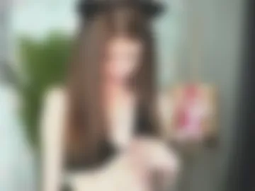 shelleyborom photo 2