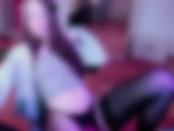 shesnotuwu webcam preview