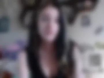 shespeachy webcam preview